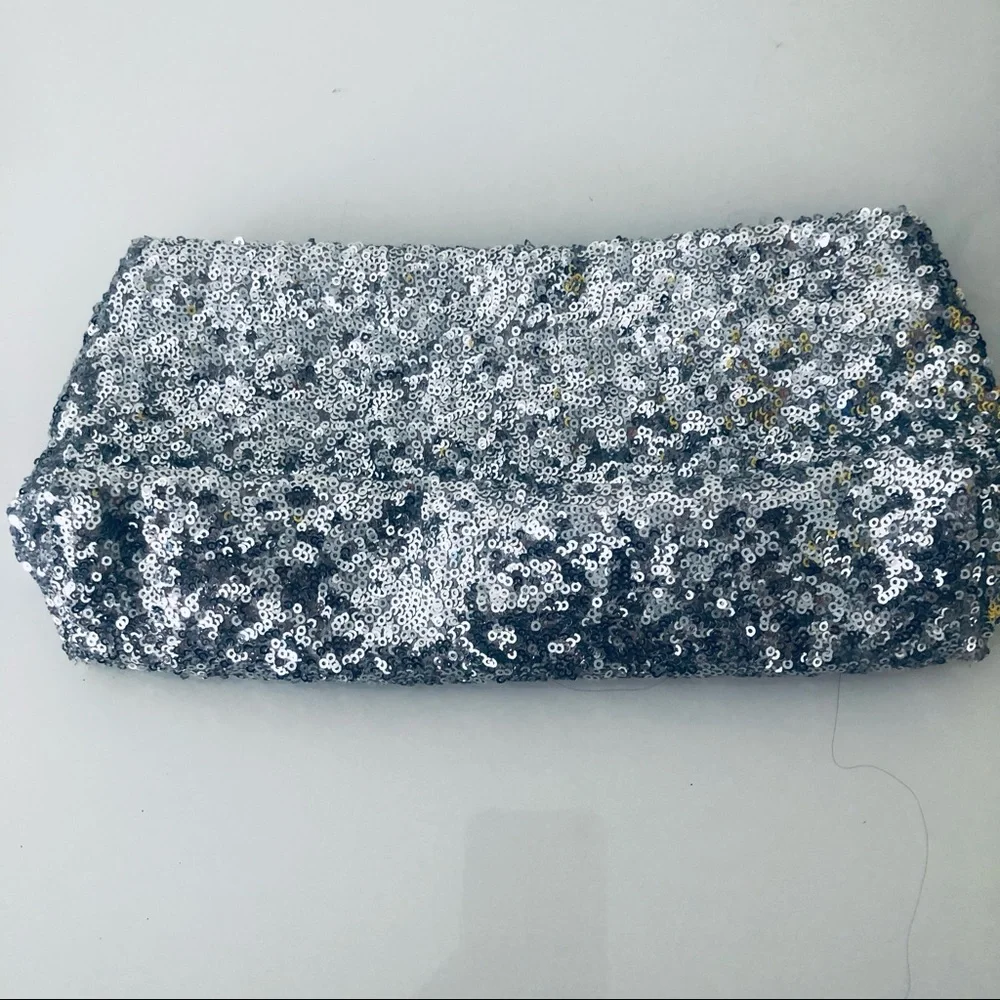 VICTORIA SECRET  SILVER SEQUIN WALLET - Picture 3 of 6